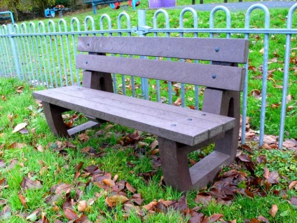 Bradley Garden / Park Bench - Recycled Plastic